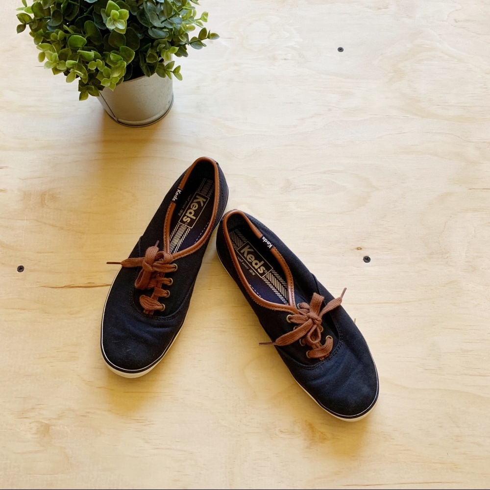 Keds | Laced Navy Champions